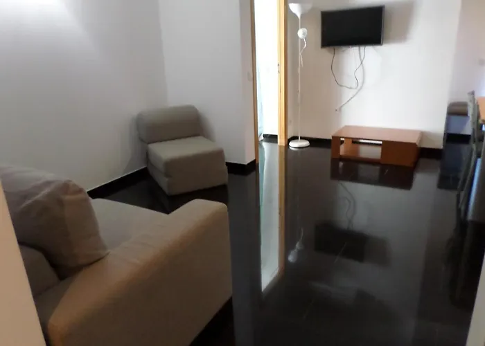 Διαμέρισμα Rocha Tower 4d *